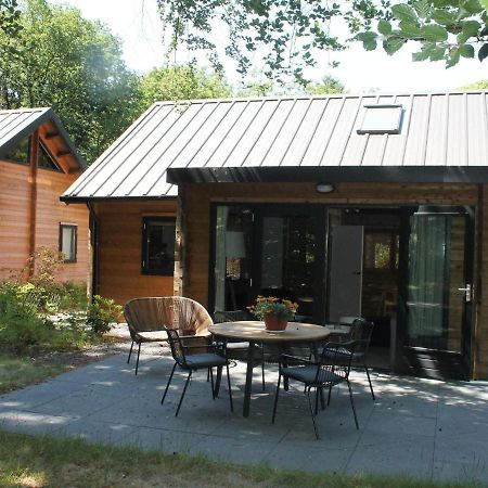 Cosy Wooden House Amid Woods In Soesterberg อูเทรคต์ ภายนอก รูปภาพ