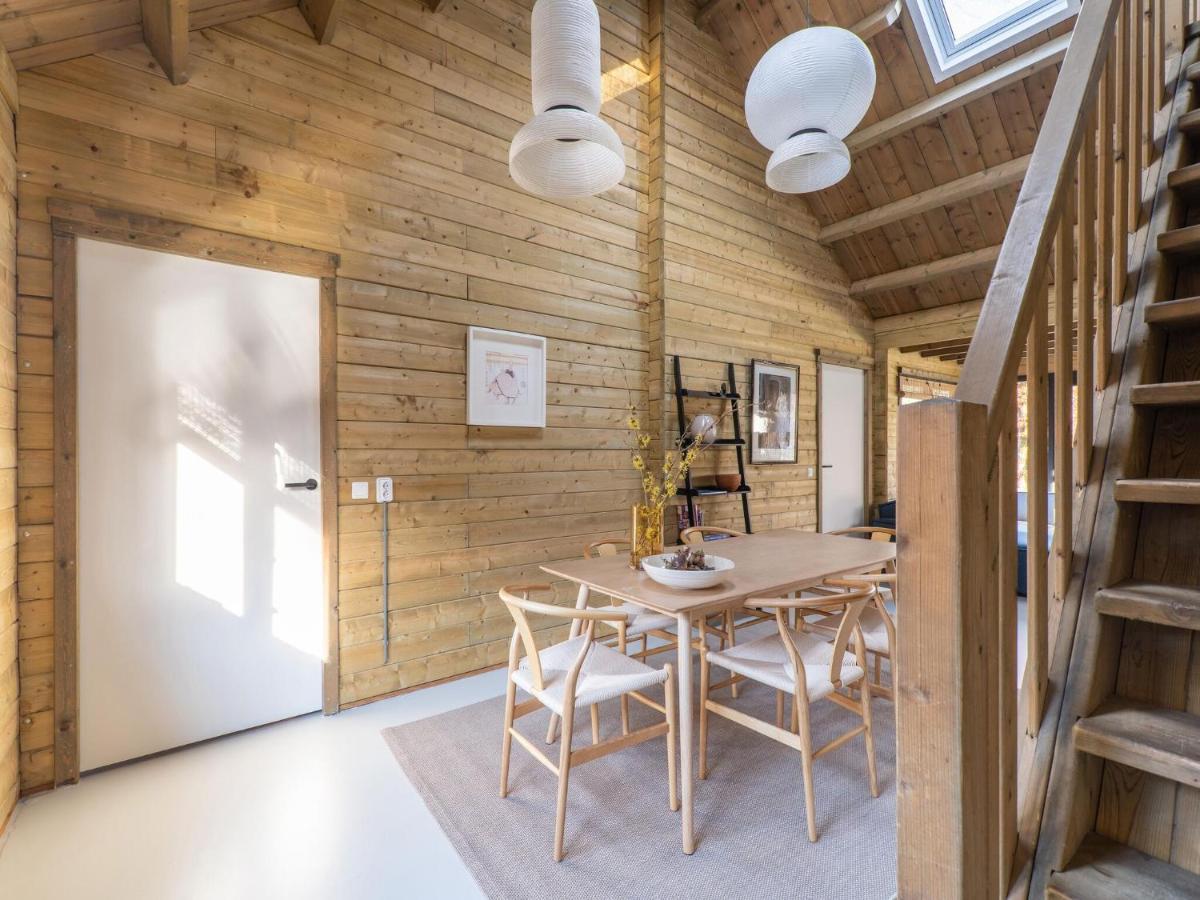 Cosy Wooden House Amid Woods In Soesterberg อูเทรคต์ ภายนอก รูปภาพ