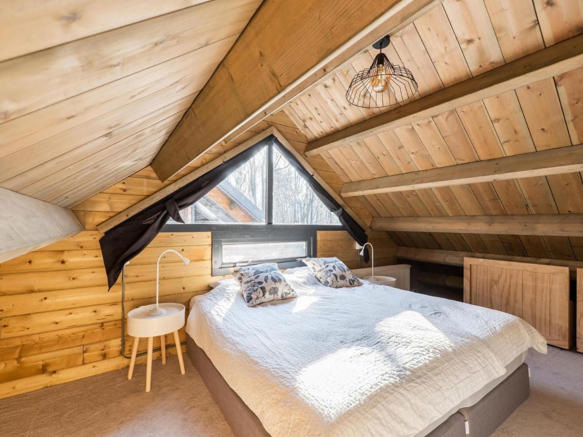 Cosy Wooden House Amid Woods In Soesterberg อูเทรคต์ ภายนอก รูปภาพ